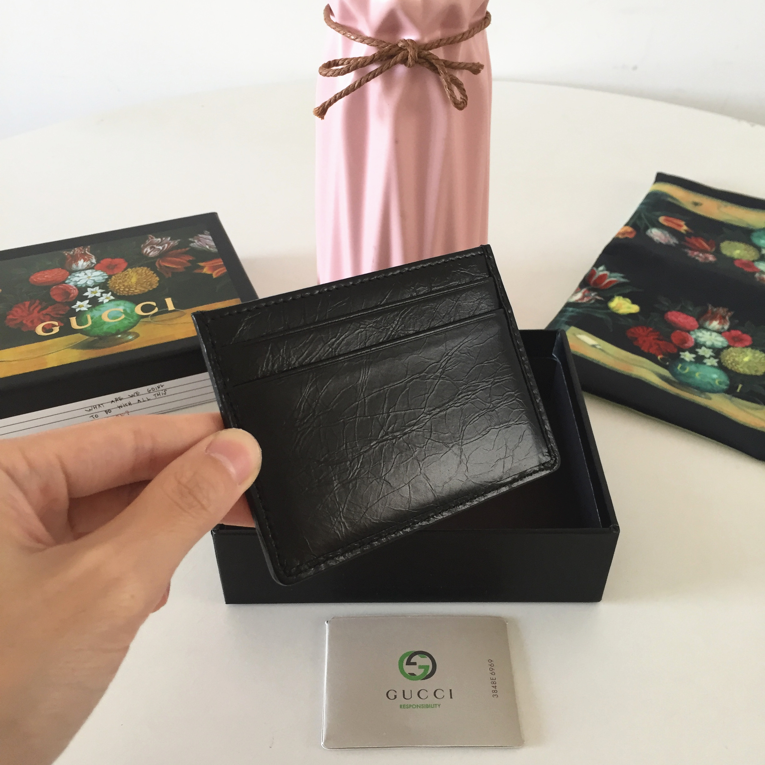 구찌 GG 인토로킹 레더 카드 케이스